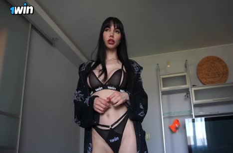 Yigit qizni qanday yechintirib sikishadi